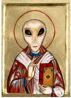 Alien habille en vetement catholique tenant le livre
